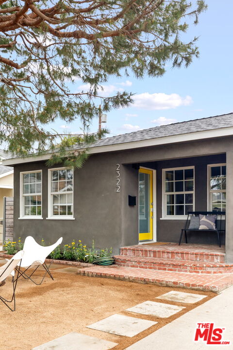 2322 McKinley Avenue Venice, CA 90291 - Photo 2 of 41