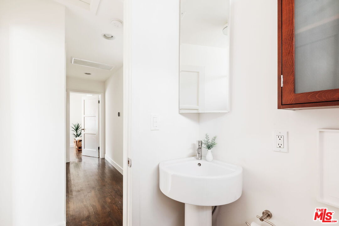 2322 McKinley Avenue Venice, CA 90291 - Photo 26 of 41