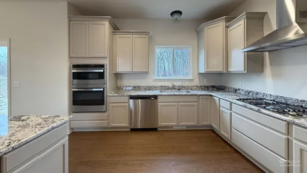$383,050 | 1246 Plum Grove Drive, Monroe, MI 48161
