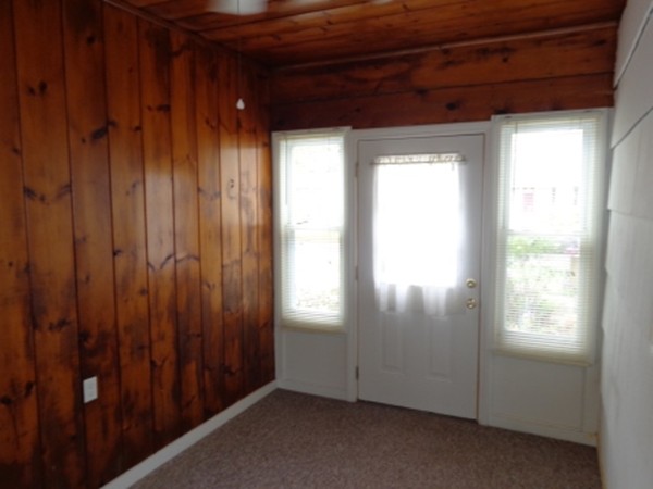 197 Mallowhill Road Springfield, MA 01129 - Photo 10 of 17 a view of an empty room and window