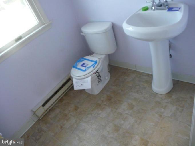 344 Devonshire Road Hagerstown, MD 21740 - Photo 6 of 8 Bath #1