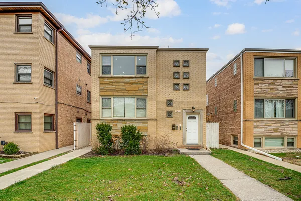 $680,000 | 2437 North 78th Avenue, Elmwood Park, IL 60707
