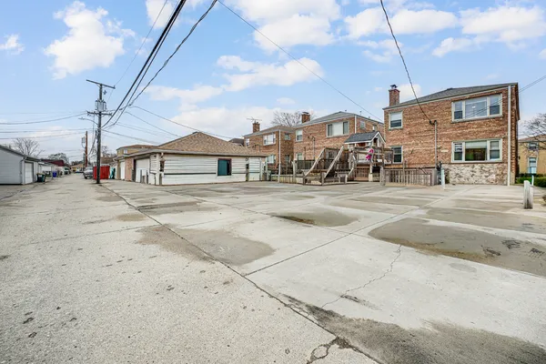 $680,000 | 2437 North 78th Avenue, Elmwood Park, IL 60707