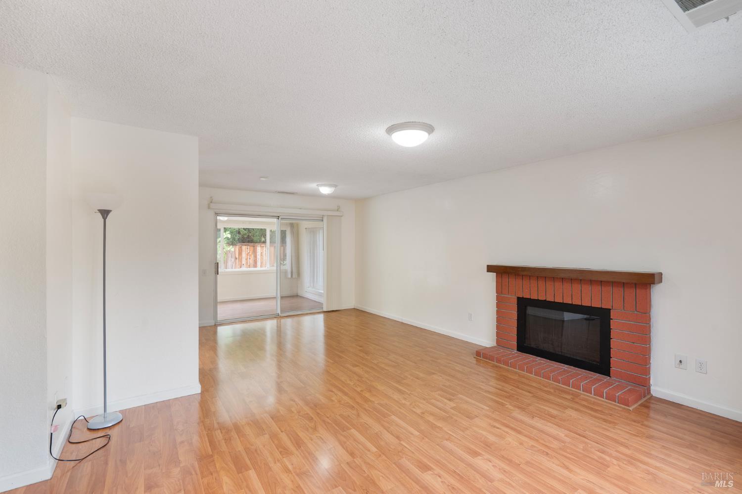 366 Wren Drive Santa Rosa, CA 95401 - Photo 4 of 42