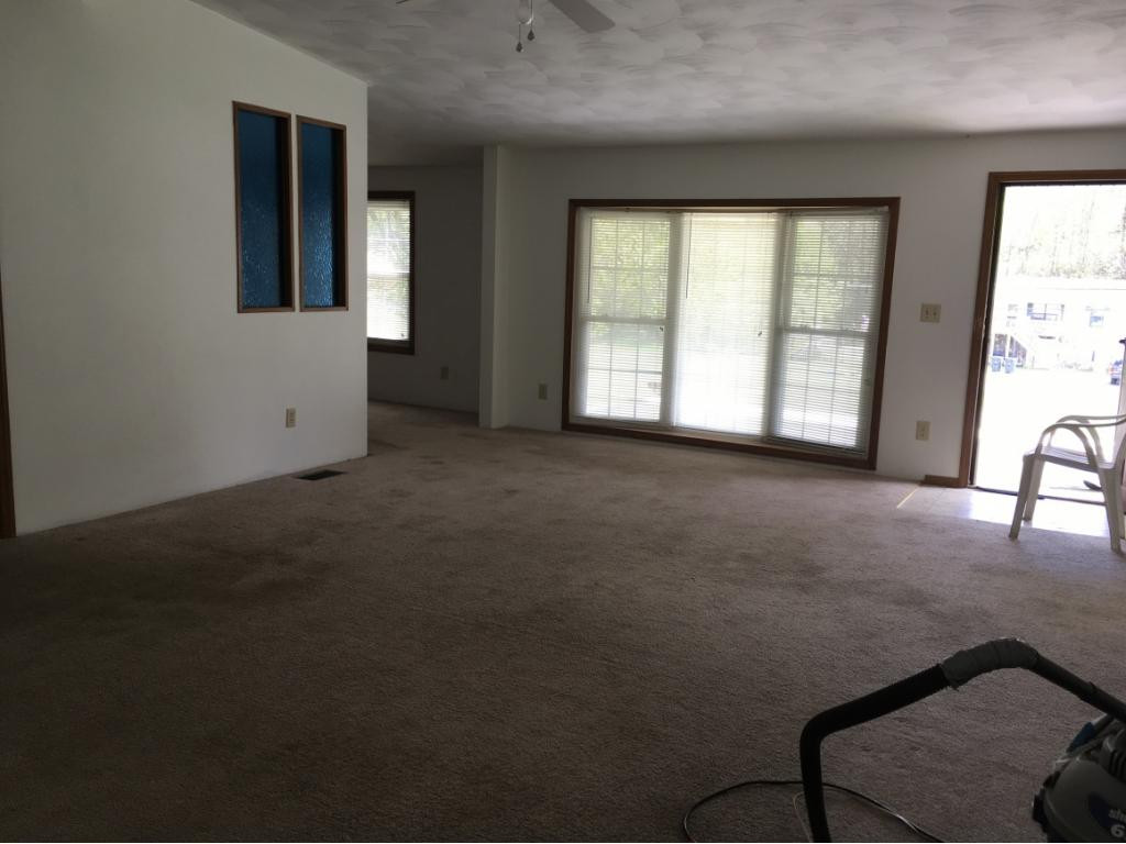 370 Bandy Road Greeneville, TN 37743 - Photo 6 of 13 Living room