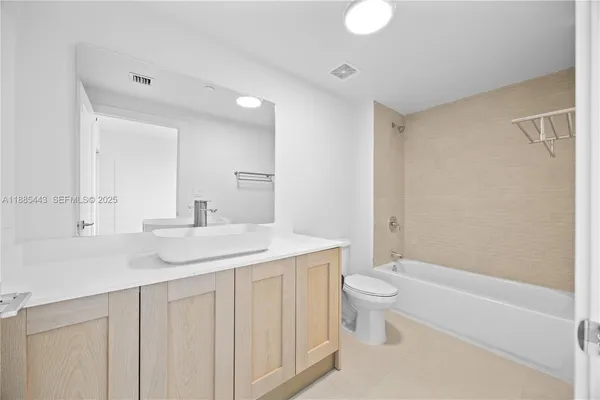 $1,899 | 21850 Old Dixie Highway, Unit 1, Miami, FL 33170