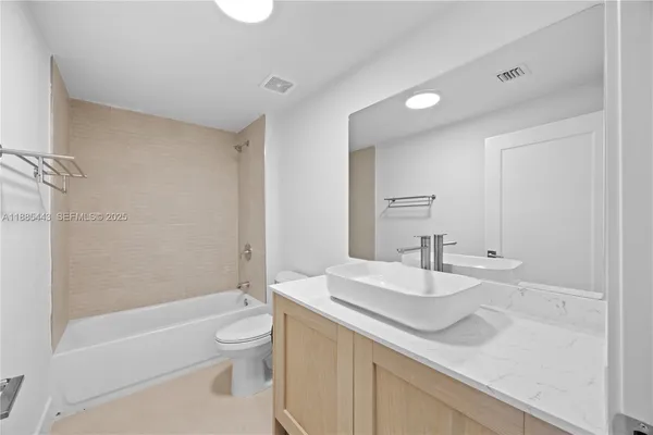 $1,899 | 21850 Old Dixie Highway, Unit 1, Miami, FL 33170