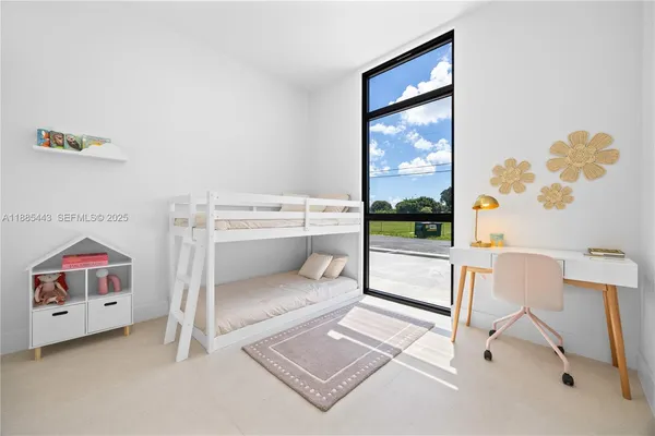 $1,899 | 21850 Old Dixie Highway, Unit 1, Miami, FL 33170