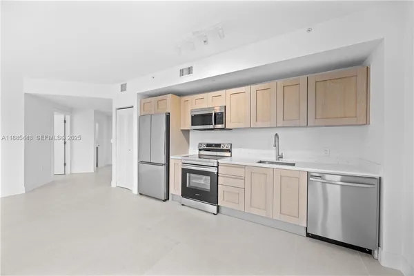 $1,899 | 21850 Old Dixie Highway, Unit 1, Miami, FL 33170