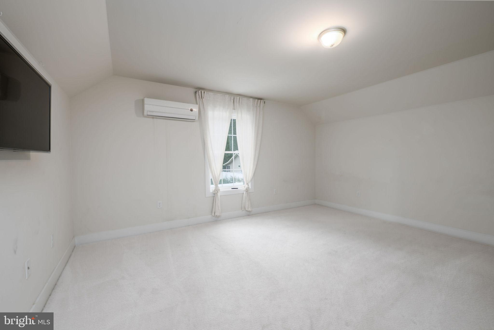 34085 Creek Road Dagsboro, DE 19939 - Photo 37 of 57 Upstairs Bedroom 4