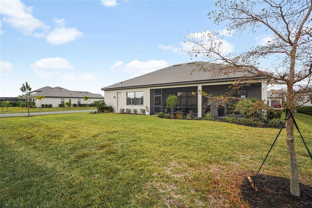 15906 Tradewind Terrace Lakewood Ranch, FL 34211 - Photo 32 of 67 a view of a house with garden
