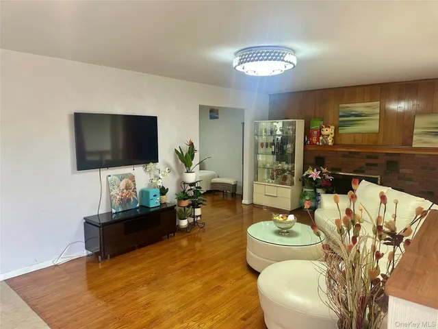 $410,000 | 15 Queen Street, New Windsor, NY 12553