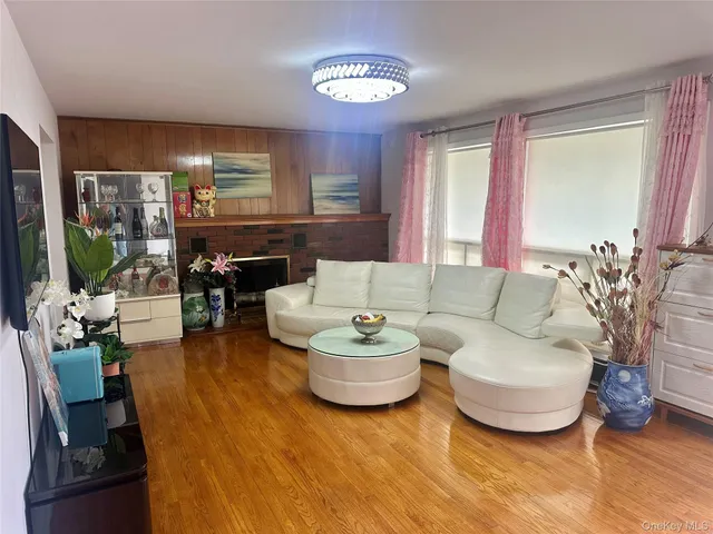 $410,000 | 15 Queen Street, New Windsor, NY 12553