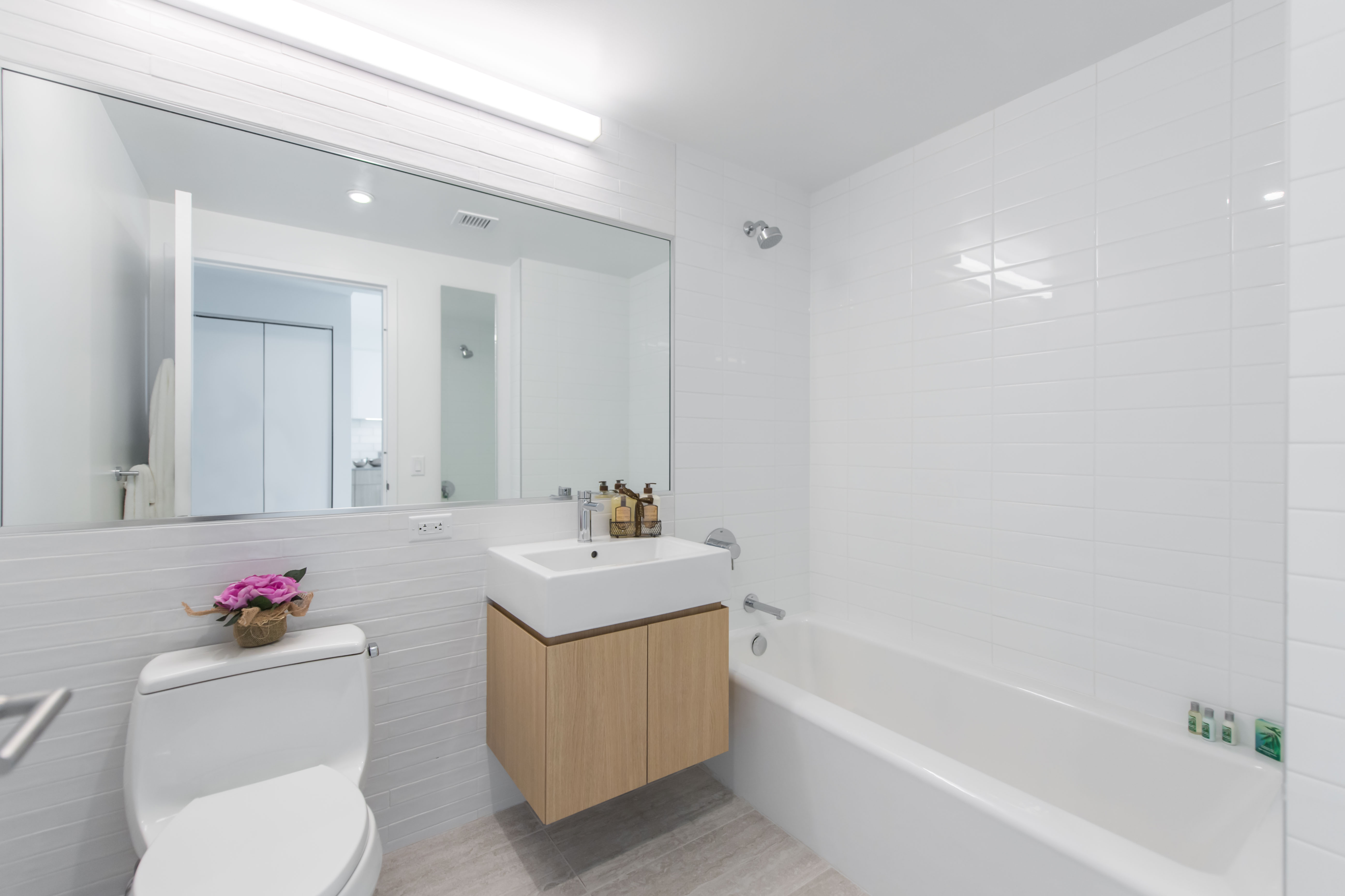 10 Hallets Point, Unit 506 Queens, NY 11102 - Photo 6 of 7