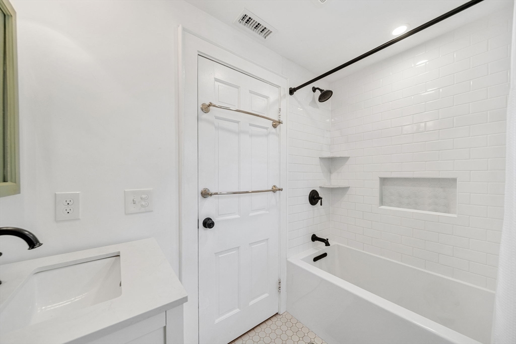 30 Pine Plain Road Wellesley, MA 02481 - Photo 20 of 39