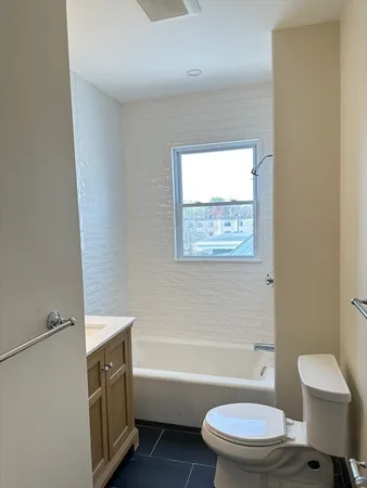 $1,750 | 104-106 Lewis Street, Unit 6, Lynn, MA 01902