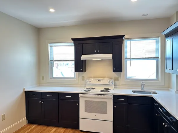 $1,750 | 104-106 Lewis Street, Unit 6, Lynn, MA 01902