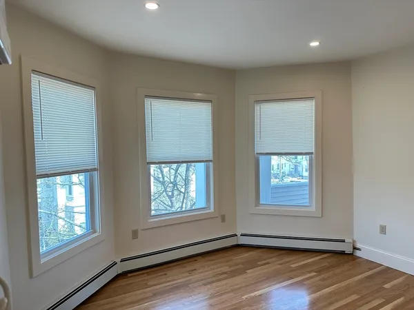 $1,750 | 104-106 Lewis Street, Unit 6, Lynn, MA 01902