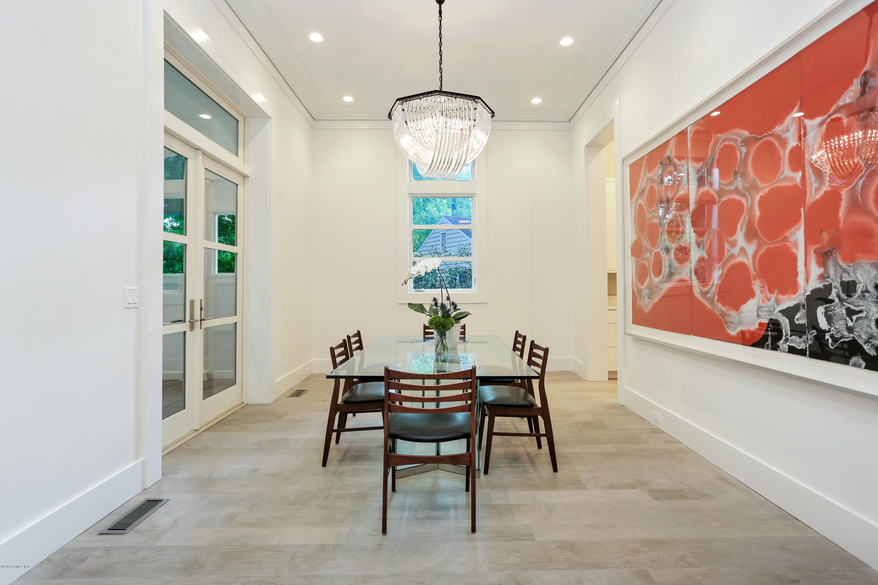 22 Oak Drive Riverside, CT 06878 - Photo 9 of 32 a dining room with furniture and window