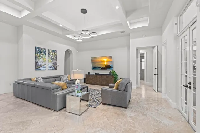 $4,975,000 | 2685 Greenbriar Boulevard, Wellington, FL 33414
