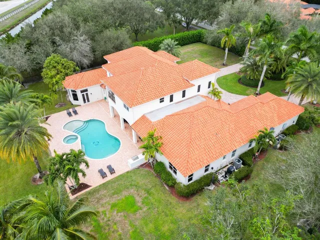 $4,975,000 | 2685 Greenbriar Boulevard, Wellington, FL 33414