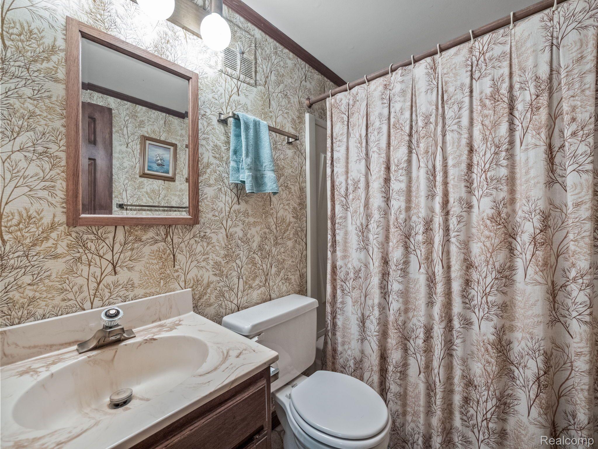 971 Dutton Road Rochester, MI 48306 - Photo 41 of 51 Gallery Image 41