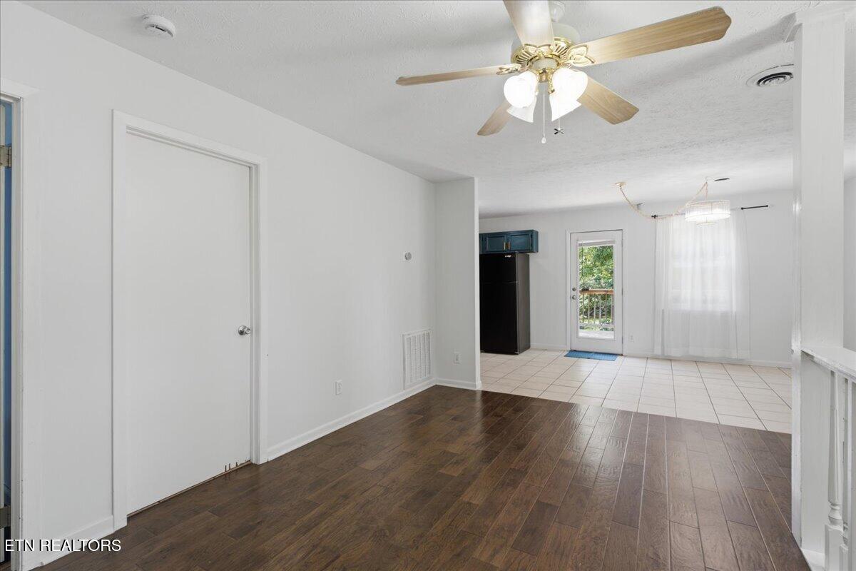 2319 Woods-Smith Road Knoxville, TN 37921 - Photo 8 of 39 08-Living Room
