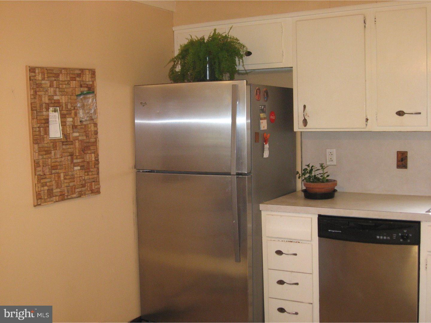 2840 East County Line Road Hatboro, PA 19040 - Photo 8 of 21 Kitchen