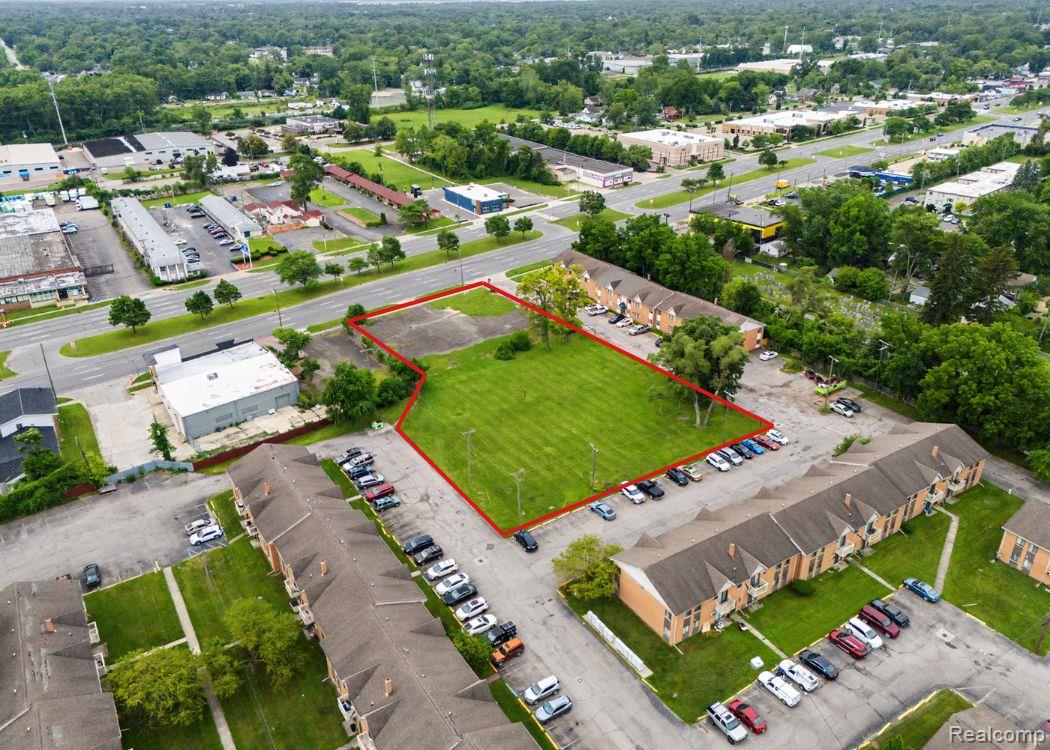 26156 Michigan Avenue Inkster, MI 48141 - Photo 4 of 18 4.jpg