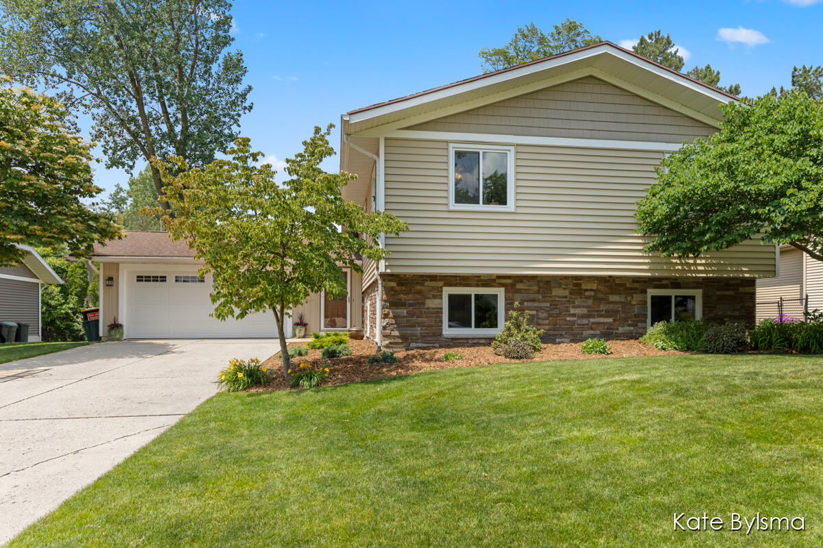 1765 Whitfield Rd. SE