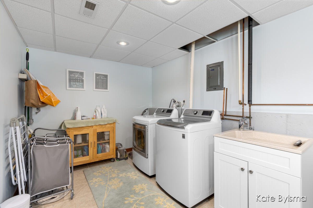 1765 Whitfield Road Southeast Grand Rapids, MI 49506 - Photo 29 of 41 1765 Whitfield Rd. SE