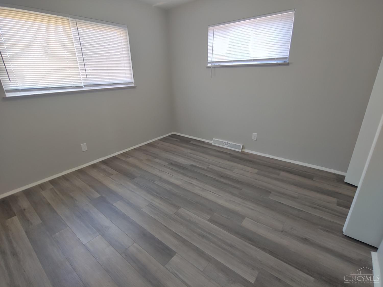 1067 Roxie Lane Cincinnati, OH 45224 - Photo 9 of 23 Gallery Image 9