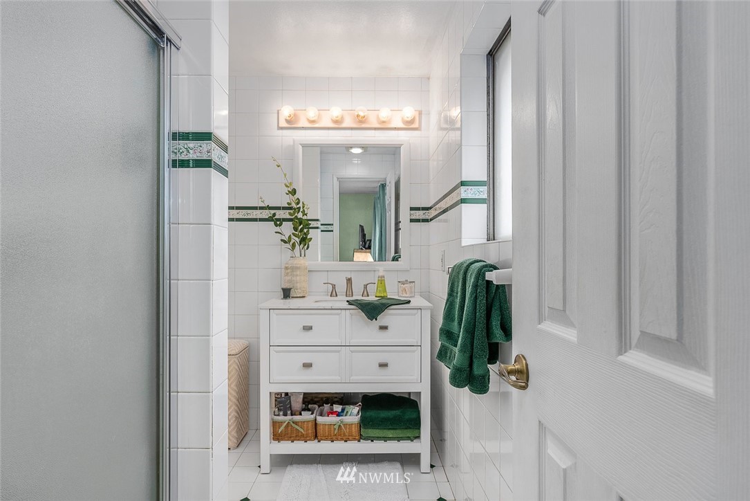 12709 Southeast 167th Place Renton, WA 98058 - Photo 11 of 30 Gallery Image 11