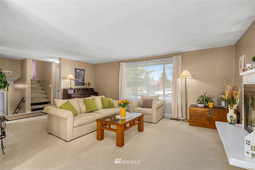 12709 Southeast 167th Place Renton, WA 98058 - Photo 5 of 30 Gallery Image 5