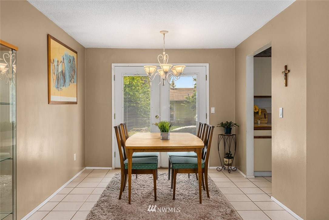 12709 Southeast 167th Place Renton, WA 98058 - Photo 6 of 30 Gallery Image 6