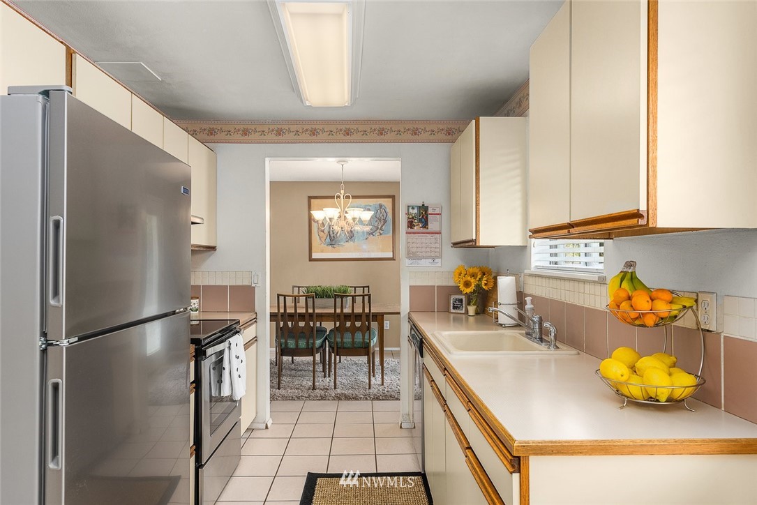 12709 Southeast 167th Place Renton, WA 98058 - Photo 7 of 30 Gallery Image 7