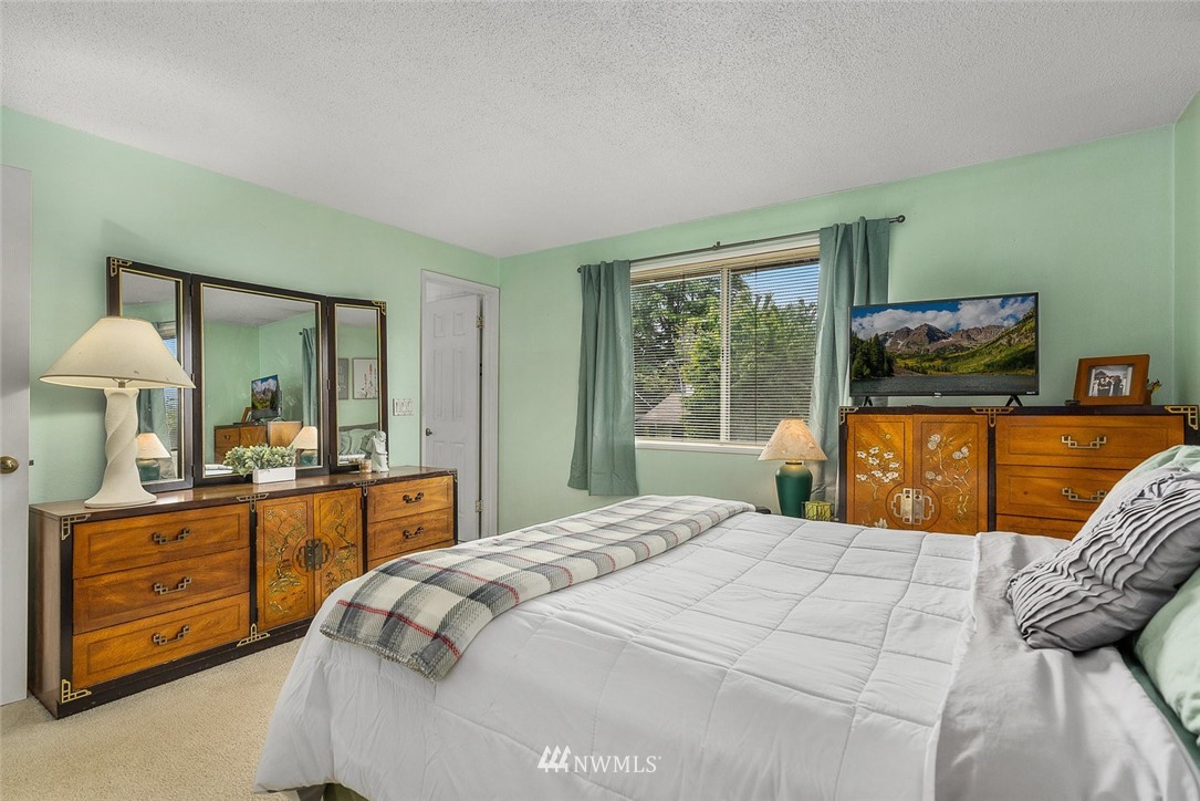 12709 Southeast 167th Place Renton, WA 98058 - Photo 10 of 30 Gallery Image 10