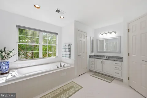 $1,295,000 | 308 Barnside Place, Rockville, MD 20850