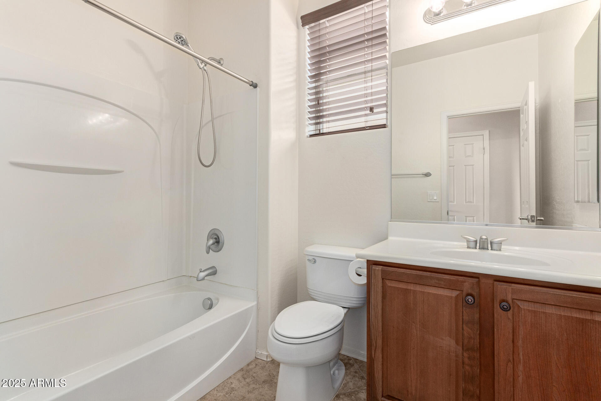 19319 East Thornton Road Queen Creek, AZ 85142 - Photo 12 of 17 Guest Bath