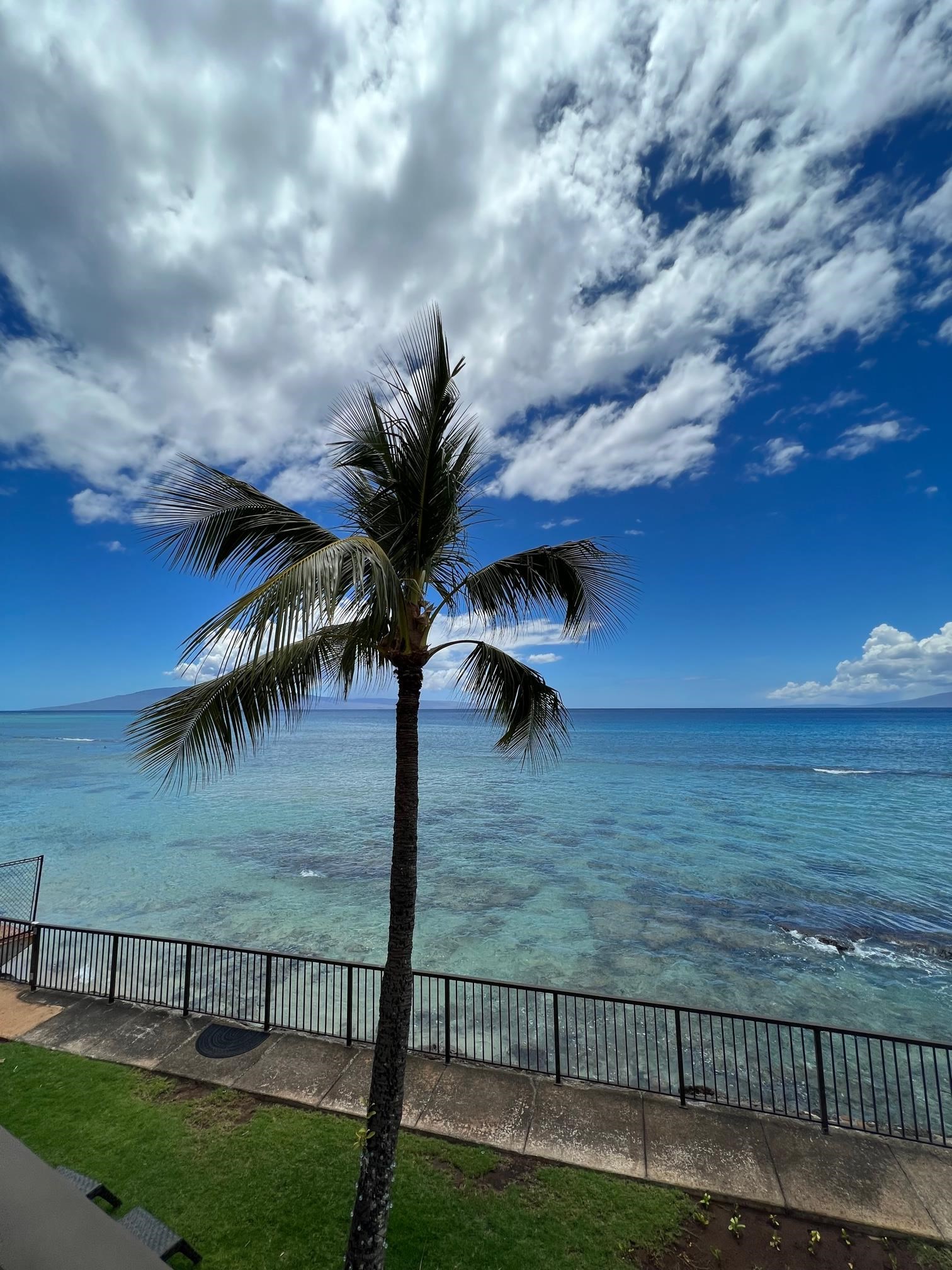 3823 Lower Honoapiilani Road, Unit 211 Lahaina, HI 96761 - Photo 30 of 34 a view of a terrace