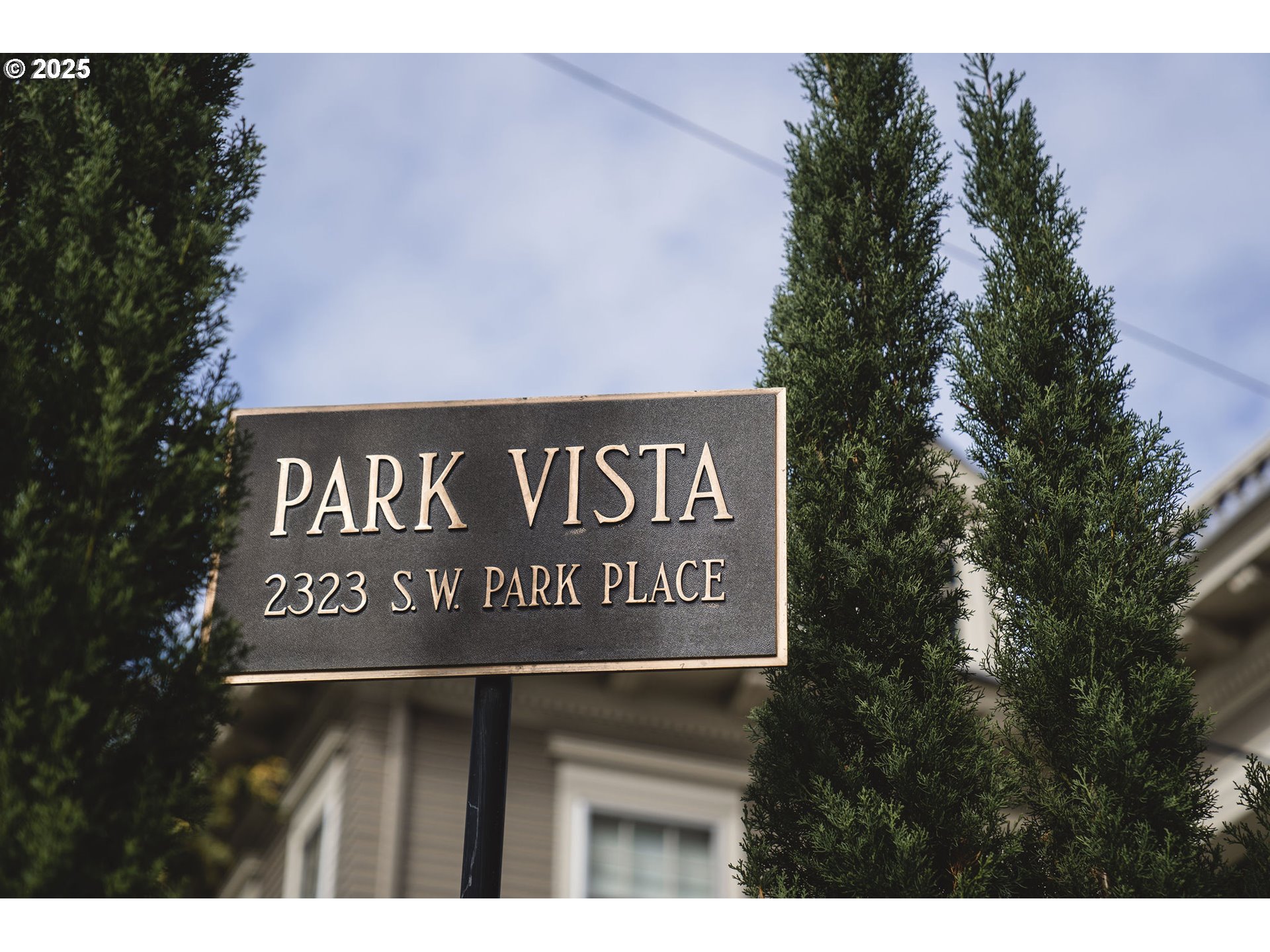 2323 Southwest Park Place, Unit 502 Portland, OR 97205 - Photo 2 of 48