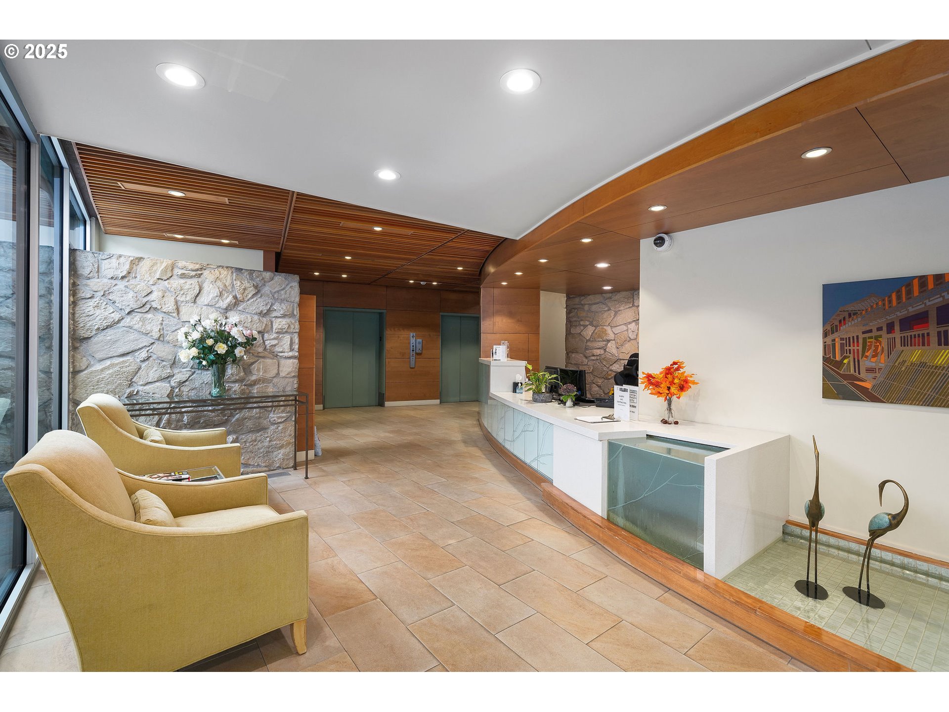 2323 Southwest Park Place, Unit 502 Portland, OR 97205 - Photo 40 of 48 Lobby