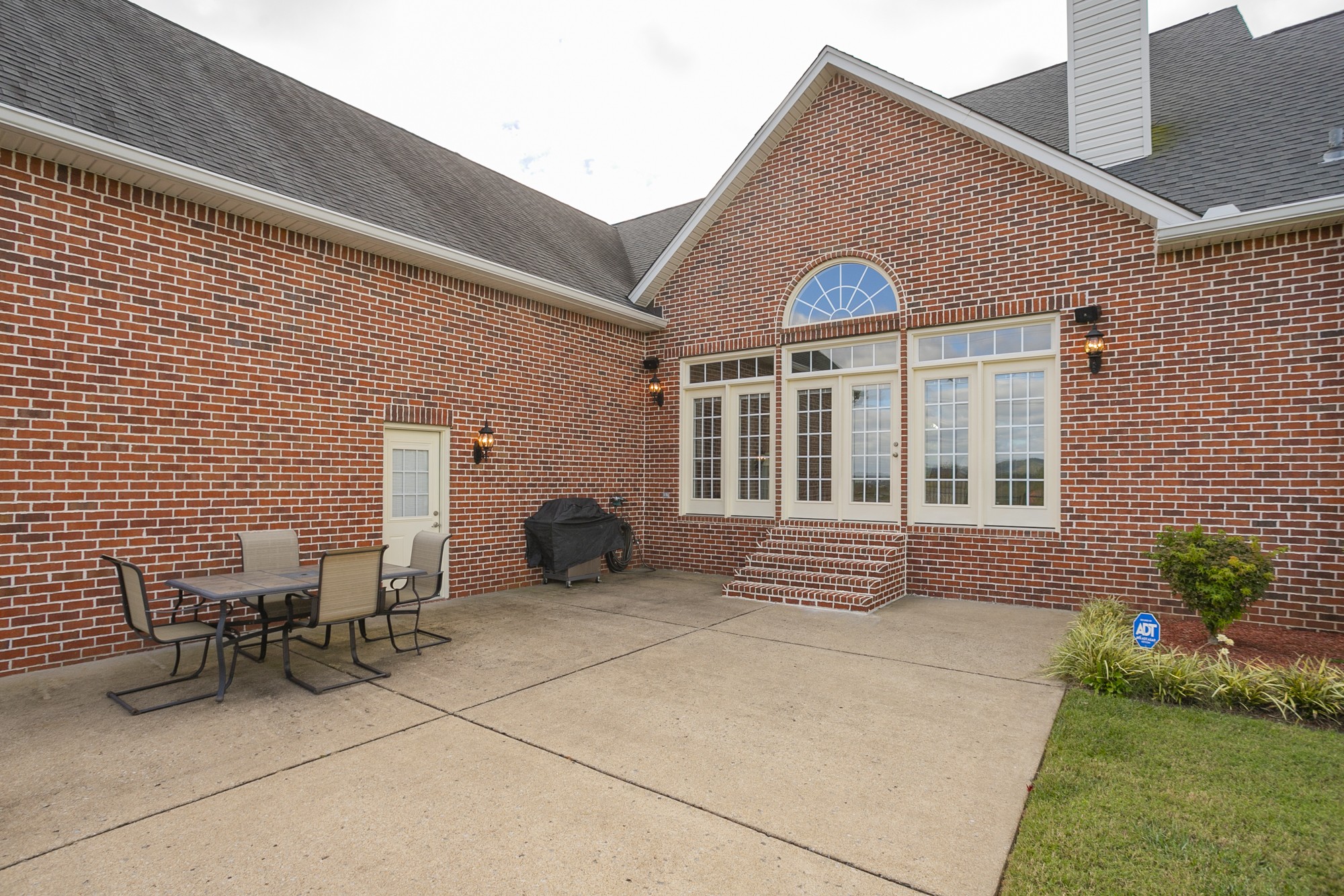184 Rock Bridge Road Gallatin, TN 37066 - Photo 39 of 50 a view of a house with backyard and porch