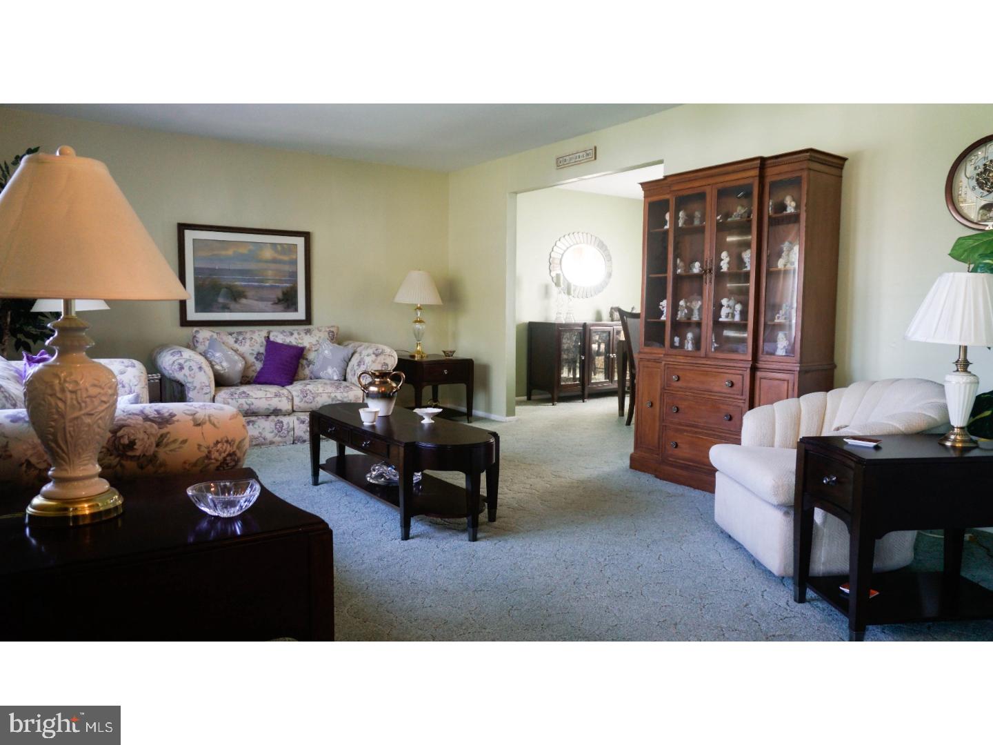620 Ivyland Road Warminster, PA 18974 - Photo 5 of 18 Living Room