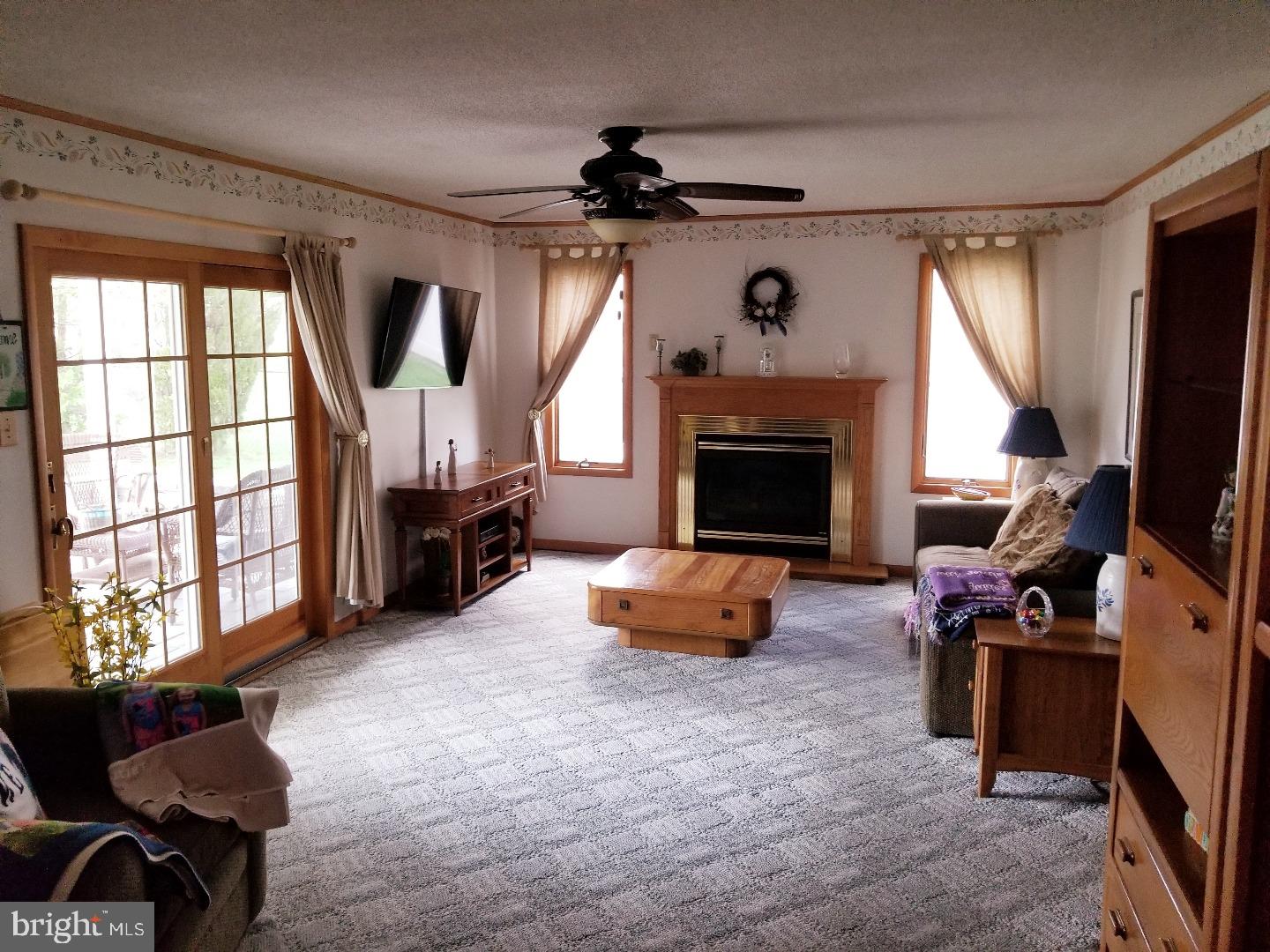 620 Ivyland Road Warminster, PA 18974 - Photo 10 of 18 Family Room