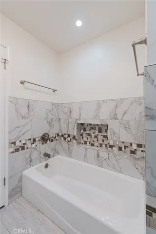 $2,800 | 730 Esplanade, Unit 401, Redondo Beach, CA 90277