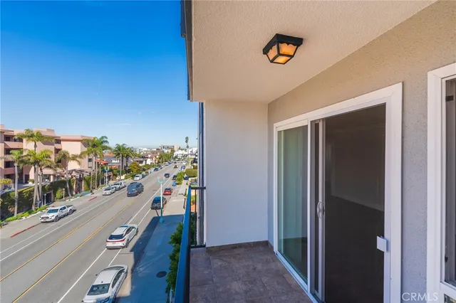$2,800 | 730 Esplanade, Unit 401, Redondo Beach, CA 90277