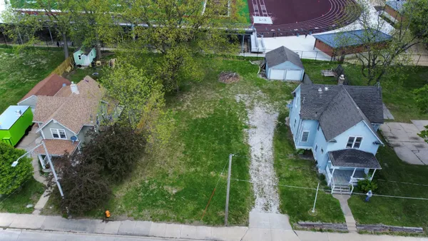 $84,500 | 1813-1815 Avenue Of The Cities, Moline, IL 61265