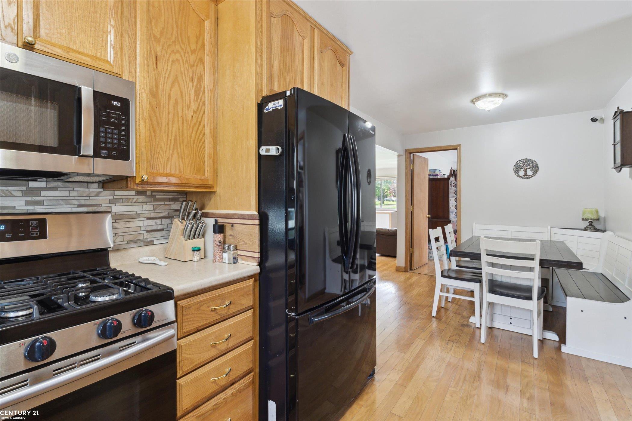 1497 Parke Street Rochester Hills, MI 48307 - Photo 7 of 33