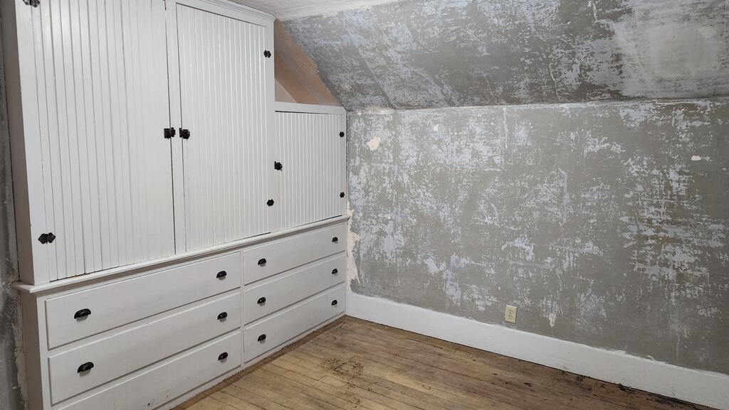 775 Westview Street Cleveland, WI 53015 - Photo 20 of 38 Bedroom 3